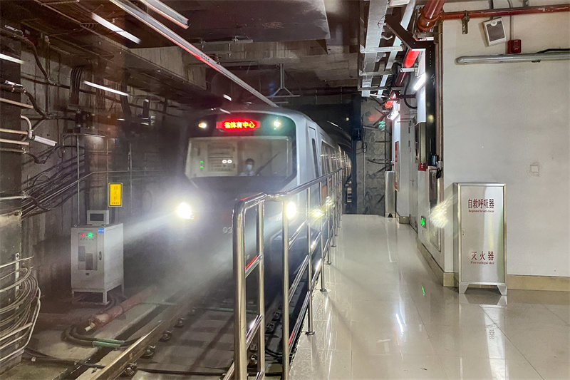 Metrô de Zhengzhou retoma circulação em 6 linhas após reparações de danos causados por cheias