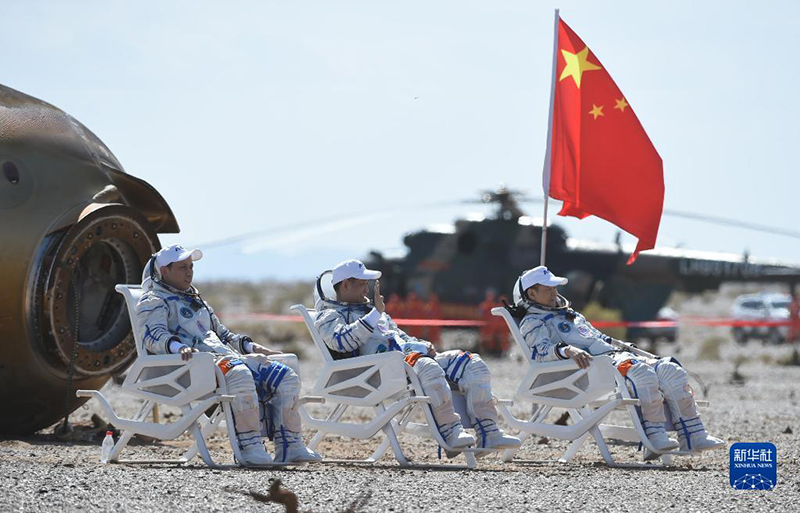 China anuncia sucesso da missão espacial tripulada de Shenzhou-12