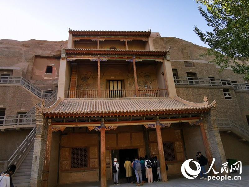 Dunhuang: cidade importante na antiga Rota da Seda com paisagem encantadora