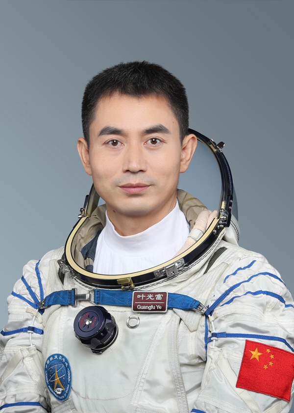 China enviará 3 astronautas para a estação espacial