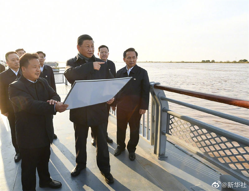 Xi inspeciona estuário do Rio Amarelo
