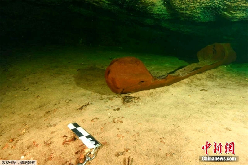México: canoa de mais de 1.000 anos de idade é encontrada em caverna 