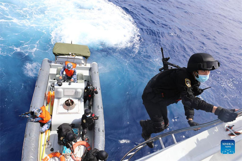 Frota da marinha chinesa retorna de missões de escolta no Golfo de Aden