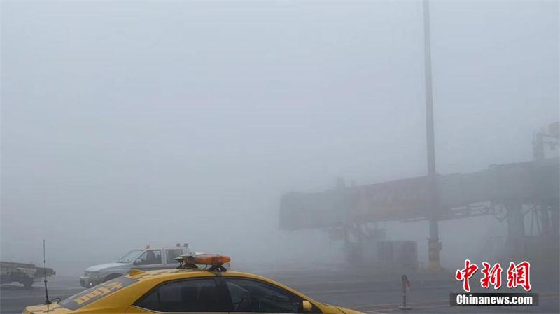 China: muitos lugares sofrem com denso nevoeiro 