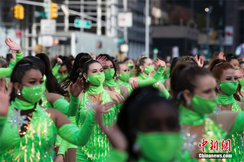 EUA: desfile de Dia de Ação de Graças é realizado em Nova York 
