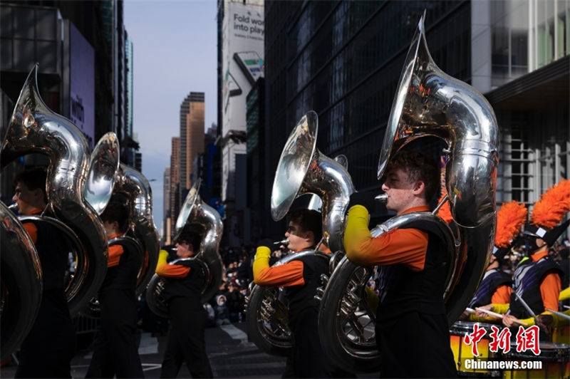 EUA: desfile de Dia de Ação de Graças é realizado em Nova York 