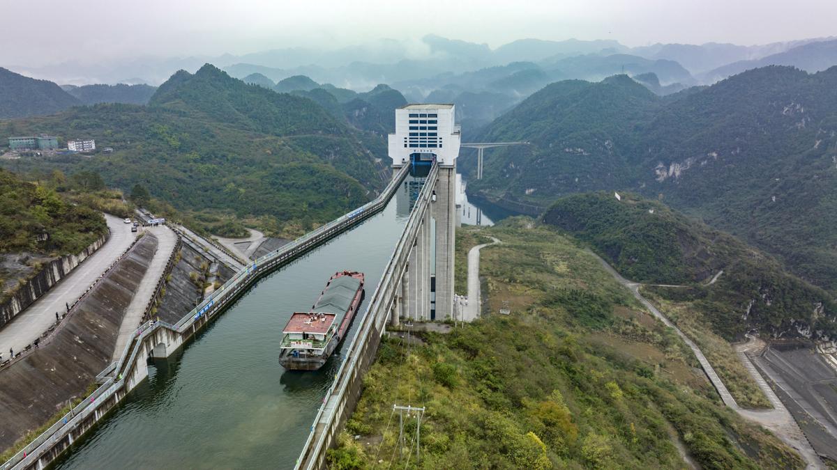China: Guizhou realiza navegações por meio de sistema de elevação