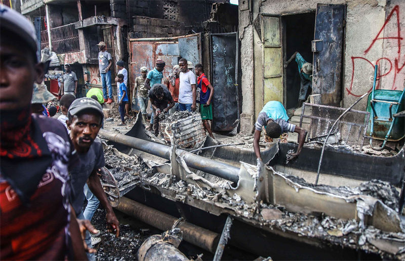 Haiti: explosão de caminhão-tanque deixa 60 mortos e dezenas de feridos