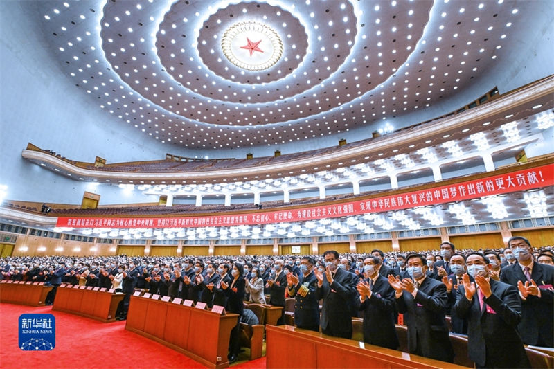 Xi Jinping destaca confiança cultural em importante reunião de artistas e escritores