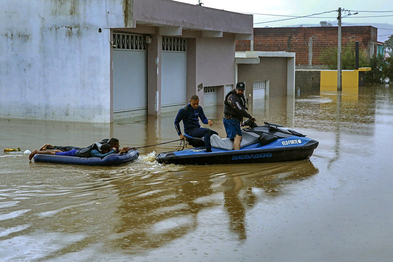 Brasil: inundações mataram 18 pessoas, 72 cidades entraram em estado de emergência