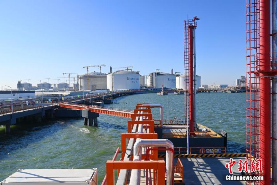 China: primeira estação de ancoradouro duplo no terminal de gás natural liquefeito inicia operações