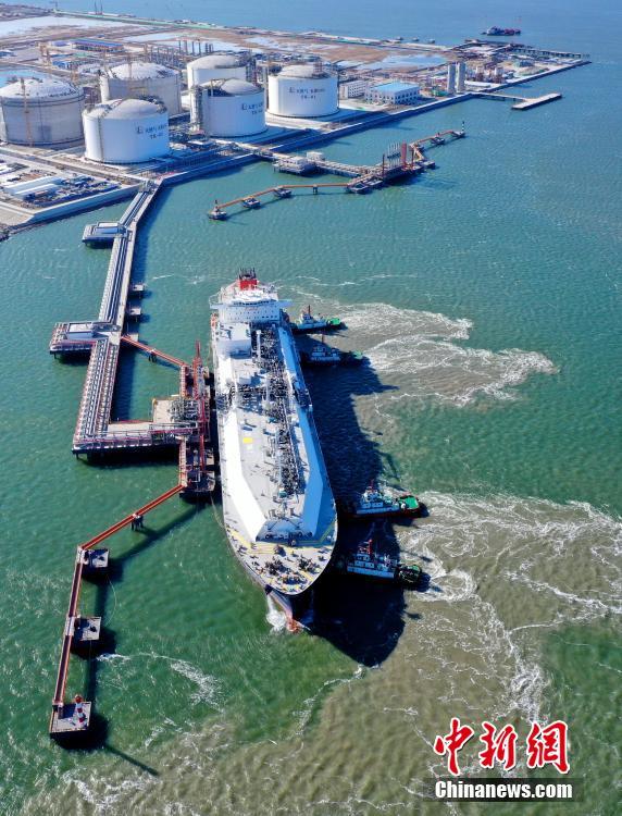 China: primeira estação de ancoradouro duplo no terminal de gás natural liquefeito inicia operações