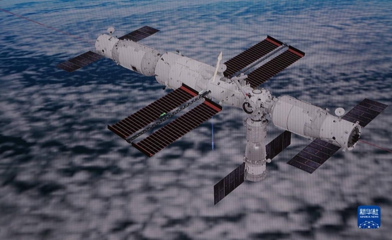 Braço robótico da Estação Espacial da China transpõe com sucesso uma nave de carga