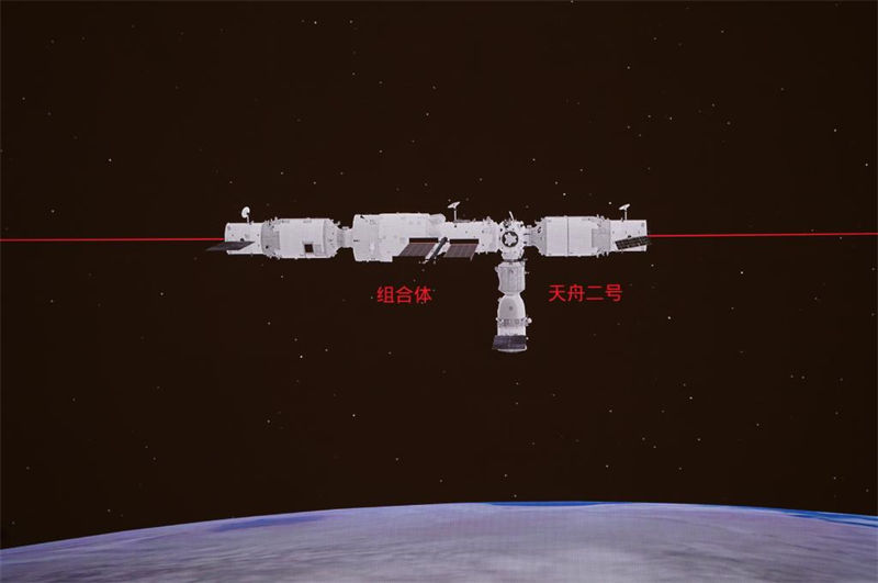 Astronautas de Shenzhou-13 realizam contato e acoplamento manuais entre estação espacial e nave de carga