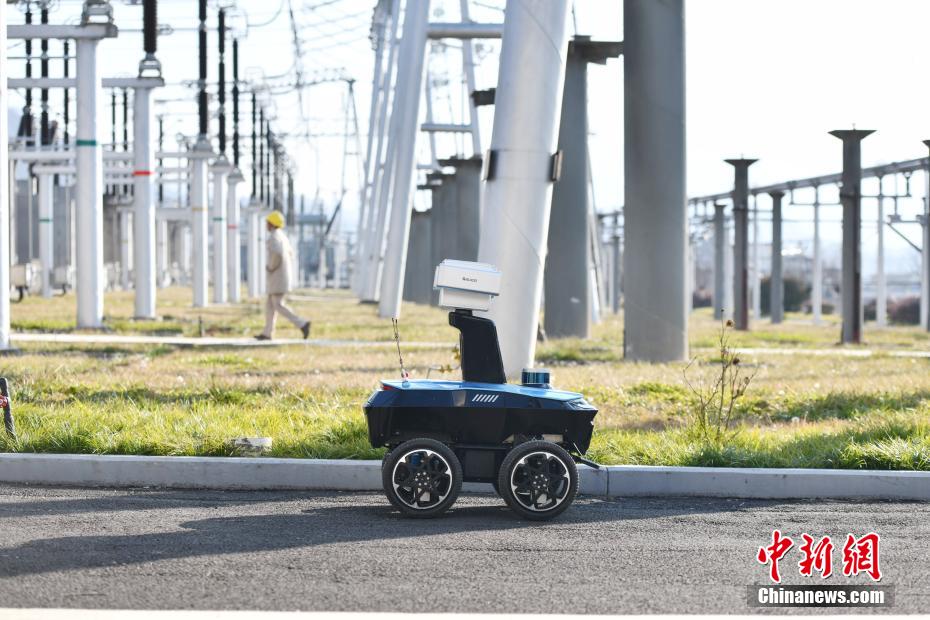 Sichuan: subestação de 500 kV operada por robôs inteligentes  