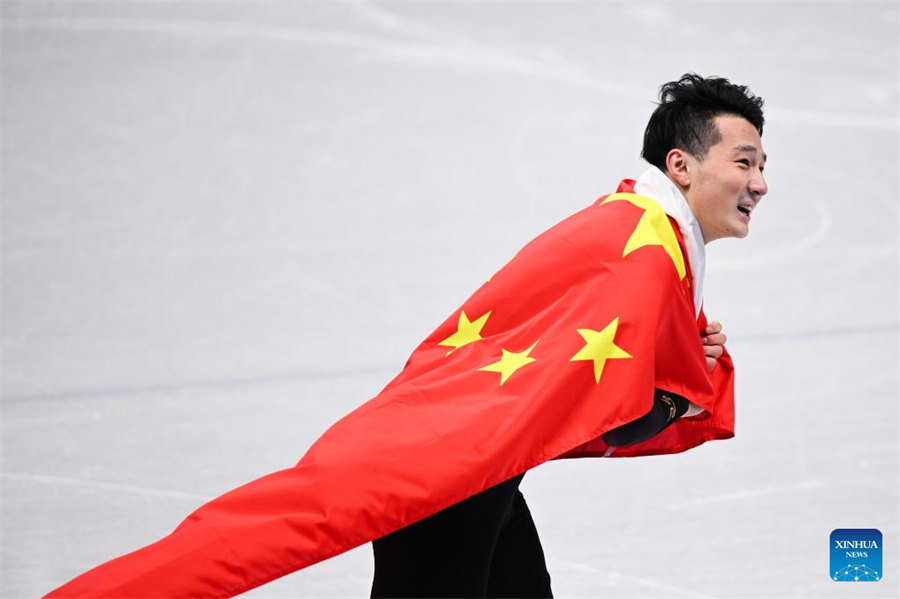 Beijing 2022: patinador chinês Ren Ziwei ganha ouro na patinação de velocidade de pista curta de 1000m masculino