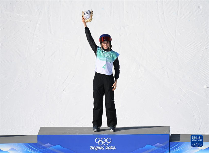 Beijing 2022: Gu Ailing conquista medalha de ouro histórica no salto de esqui livre feminino