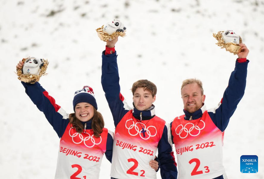 Beijing 2022: EUA conquistam primeira medalha de ouro em equipes mistas de esqui estilo livre