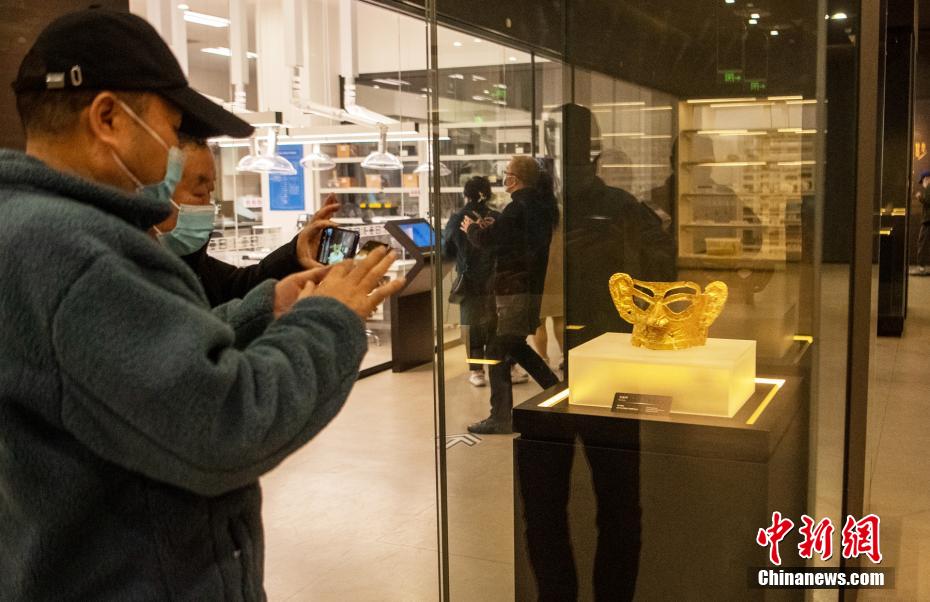 Sichuan:“máscara de bronze” de Sanxingdui está oficialmente à disposição do público