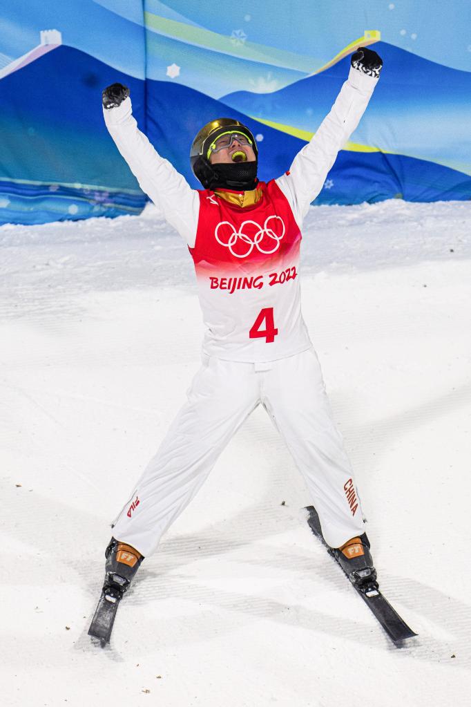 Beijing 2022: Qi da China ganha ouro nos aéreos masculinos de esqui estilo livre