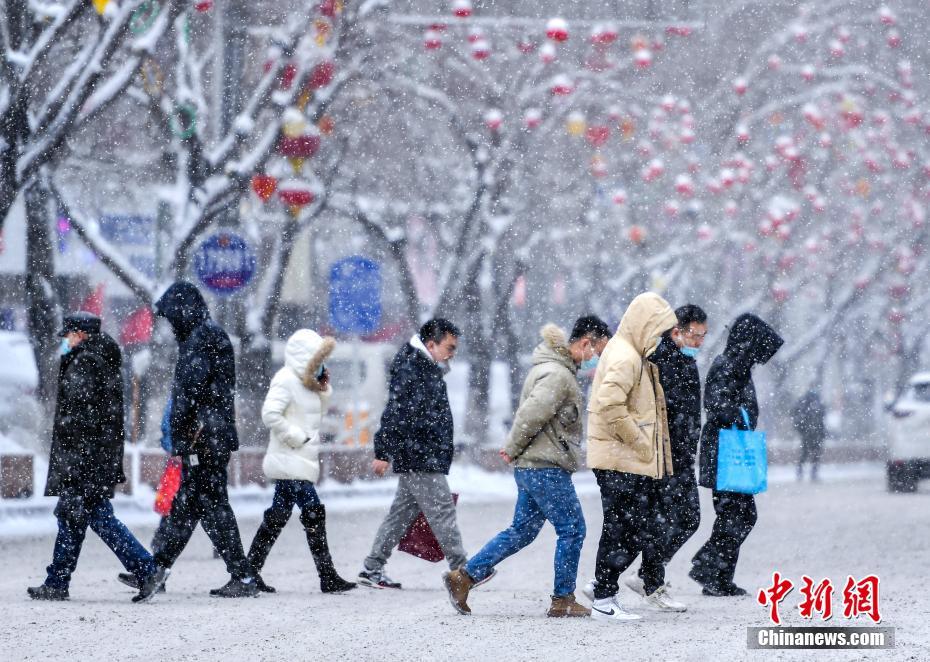 Xinjiang: queda de neve em Urumqi