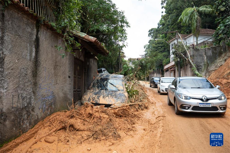 Brasil: sobe para 176 o número de vítimas de deslizamentos e inundações no Rio de Janeiro