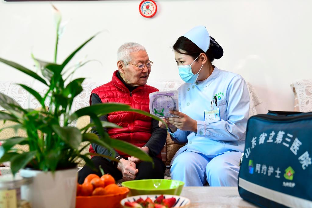 Shandong estabelece plataforma on-line que presta serviços de enfermagem domiciliar