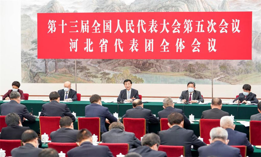Líderes chineses participam de deliberações em sessão legislativa anual