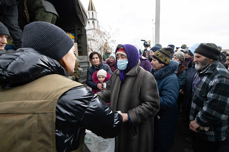 Rússia envia ajuda humanitária à região de Donbas