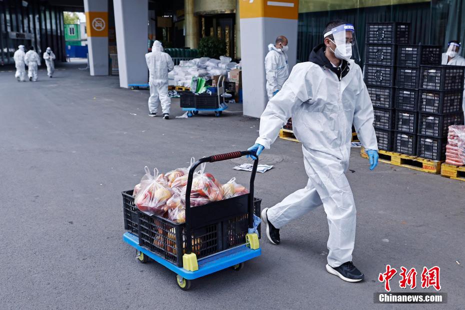 Shanghai estabelece armazéns de emergência para garantir suprimentos em meio à Covid-19