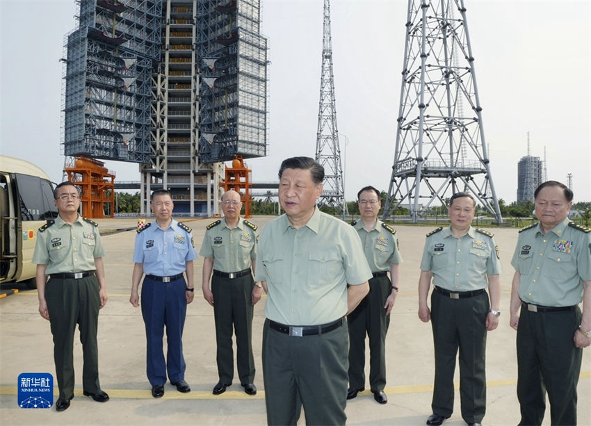 Xi Jinping pede consolidação de instalação de ponta para lançamento de naves espaciais