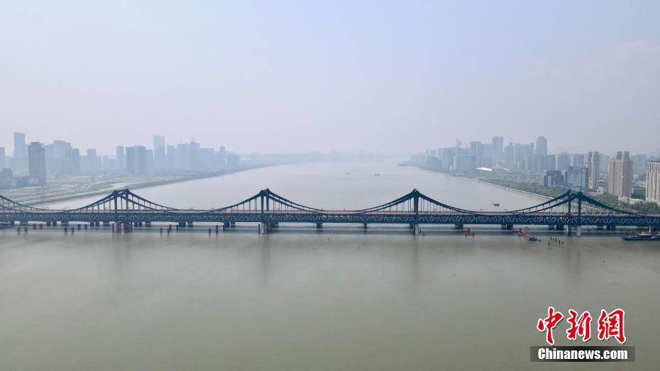 Ponte rodoferroviária sobre rio Qiantangjiang será aberta antes dos Jogos Asiáticos de Hangzhou 2022