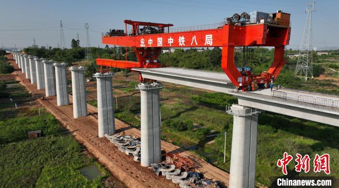 Construção do trecho Chengdu da ferrovia de alta velocidade Chengdu-Zigong está em andamento