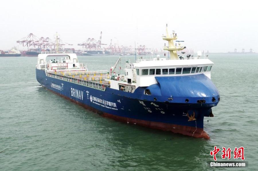 Primeiro navio porta-contêiner não tripulado da China realiza viagem inaugural