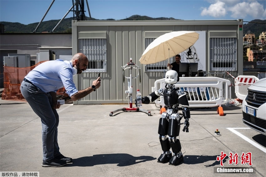 Itália desenvolve robô controlável a 300 km de distância