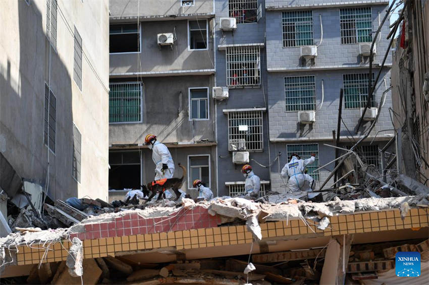 China: número de mortes em desabamento de prédio em Changsha sobe para 26