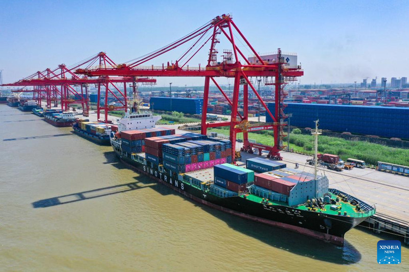 Grupo Jiangsu Port garante estabilidade da cadeia industrial e de abastecimento