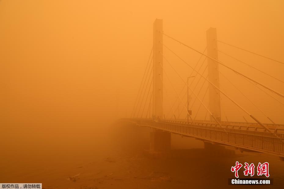 Tempestade de areia severa continua afetando o Iraque