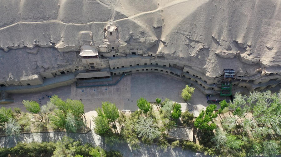 China: Dunhuang dá vida à arquitetura retratada em murais com tecnologia 3DUma exposição com modelos da arquitetura pintada nos murais das Grutas de Mogao foi inaugurada na cidade de Dunhuang, província de Gansu, noroeste da China. 