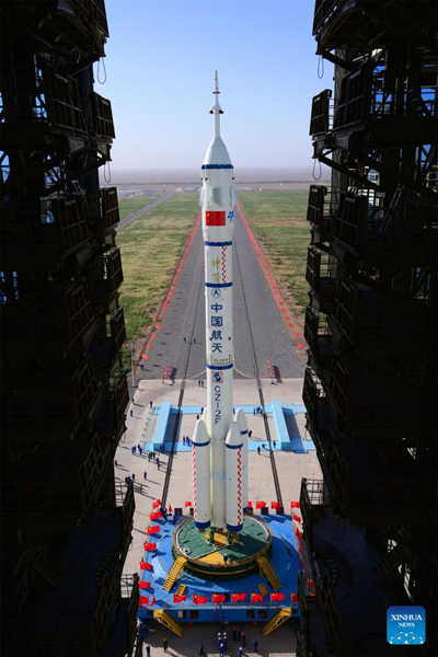 China se prepara para lançar nave espacial Shenzhou-14