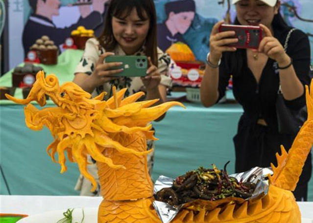 China recebe Festival do Barco-Dragão em todo o país