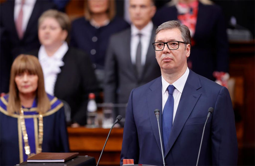 Vucic da Sérvia é empossado para segundo mandato presidencial