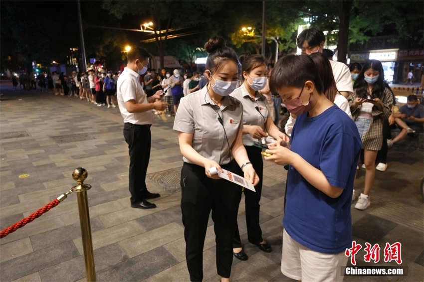 Beijing: restaurantes e estabelecimentos de alimentação retomam atividade gradualmente
