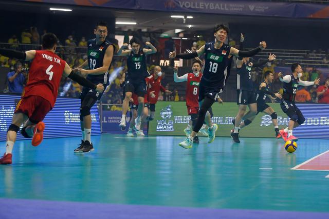China vence primeira etapa da Liga das Nações de vôlei masculino contra Brasil