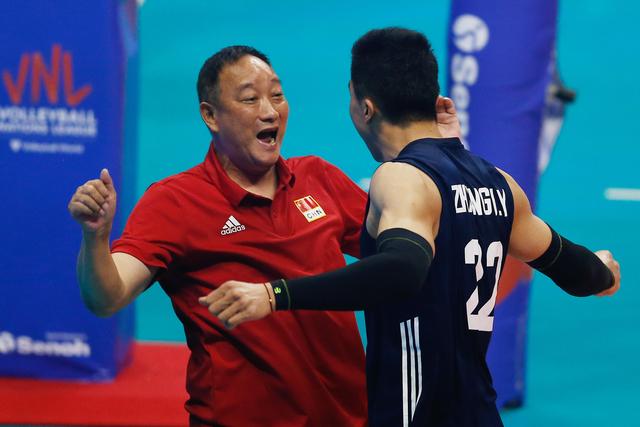 China vence primeira etapa da Liga das Nações de vôlei masculino contra Brasil