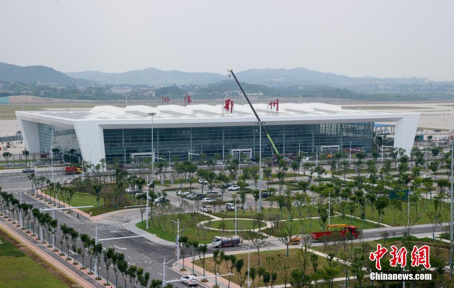 Primeiro aeroporto de carga profissional da China será colocado em operação