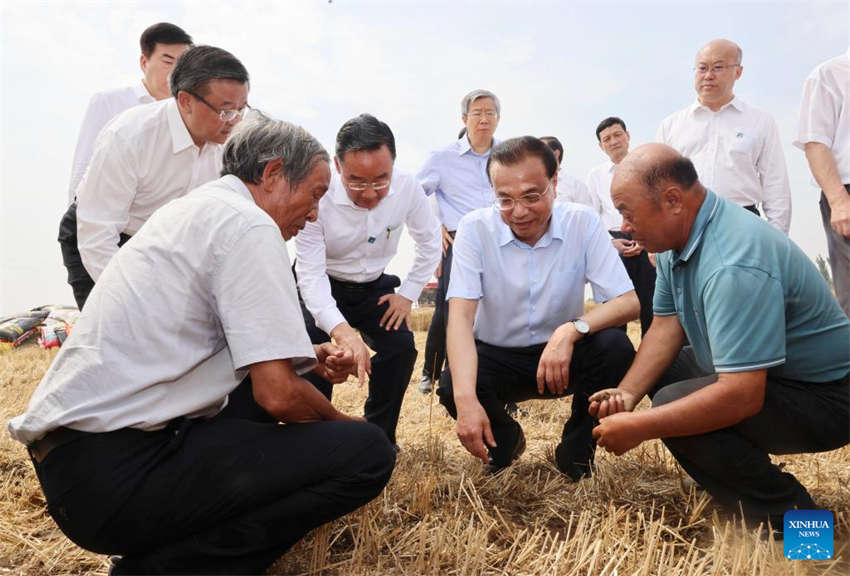 Premiê chinês enfatiza garantia de segurança de grãos e fornecimento de energia