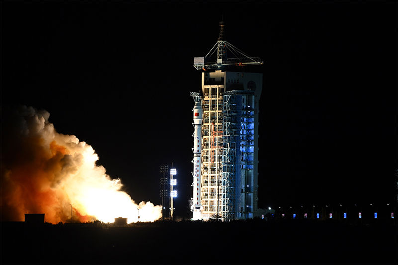 China lança novo satélite para observação da Terra