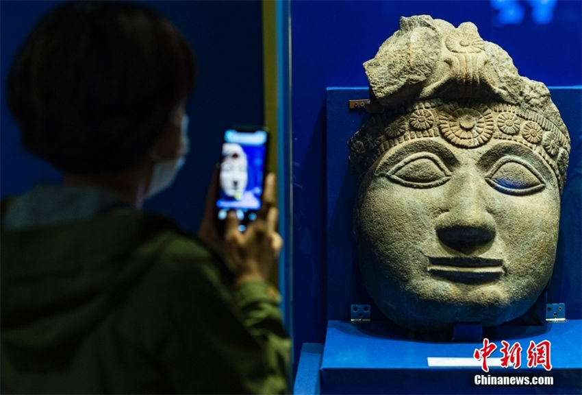 Antigos artefatos sírios são exibidos na Biblioteca Nacional da China