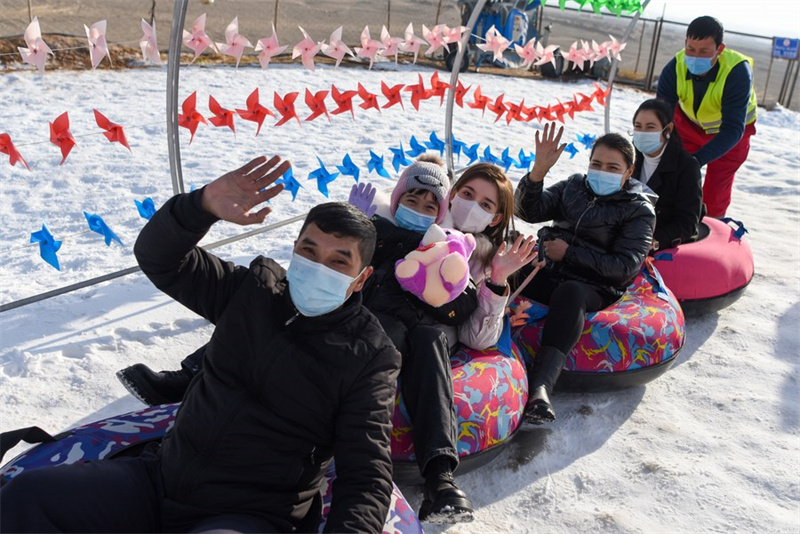 Ressurgimento do turismo revela Xinjiang estável e aberta